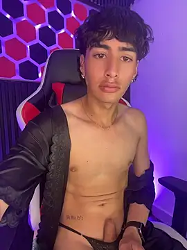 SantyFoxxs webcam