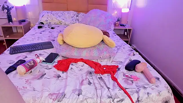 ScarlethNoir webcam