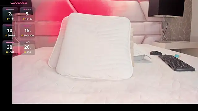 Aluna_sweet webcam
