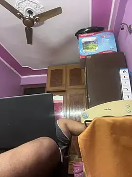 Dick_6inches_Delhi webcam