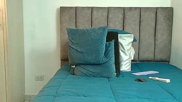 karina_lewis_ webcam