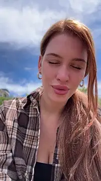 KikiWatson webcam