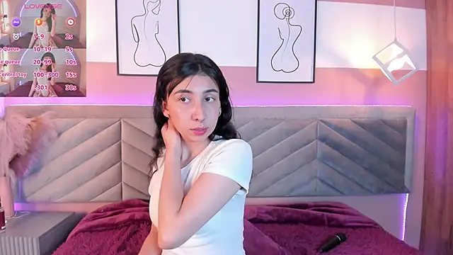 Isabella_Crofts webcam