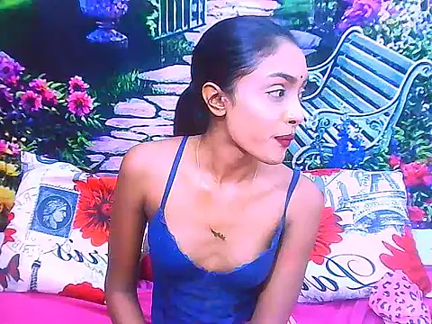IndianPretty14u2Luv webcam