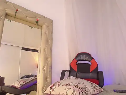laurasofia45 webcam