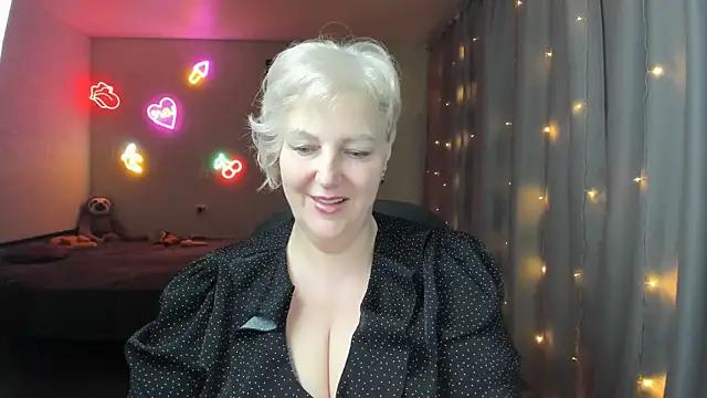 Mary-Leee webcam