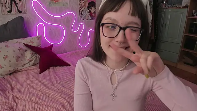 RileyNymph webcam