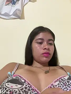 Kloe_1223 webcam