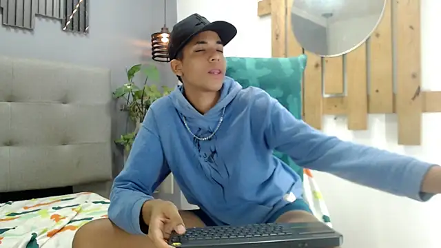 Lukaz_Caballero webcam