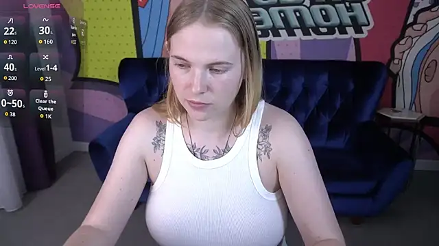 NikkyReyyy webcam