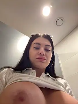 Wet__Bunny webcam