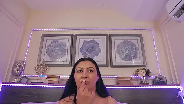 BustyEva_ webcam