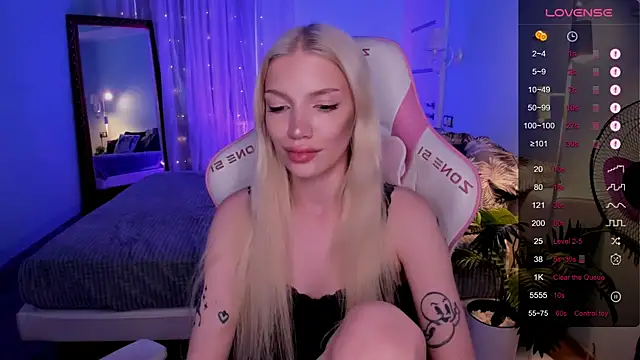 AnyaTaylor_ webcam