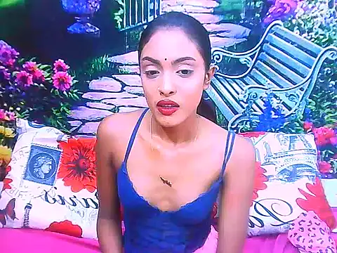 IndianPretty14u2Luv webcam