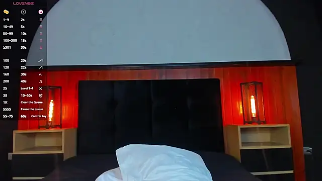 Leo_Savage_ webcam