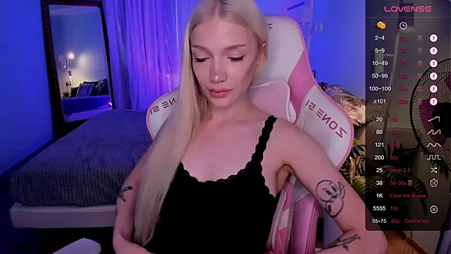 AnyaTaylor_ webcam