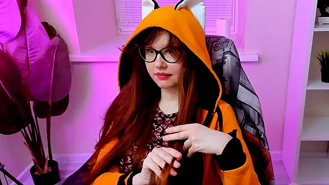 CarolGiggly webcam
