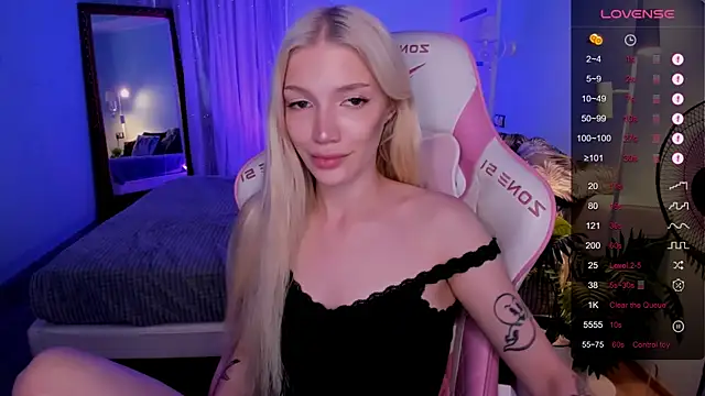 AnyaTaylor_ webcam