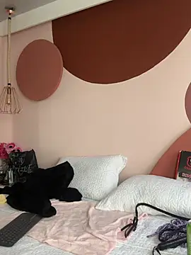 Valkiriia_wiine webcam