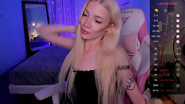 AnyaTaylor_ webcam