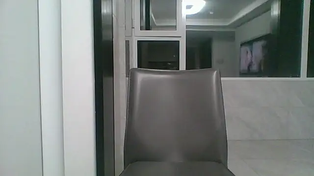 nole_china7 (Ask my age) - talk / fun / cum