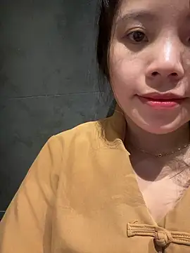 Bella_7777 webcam