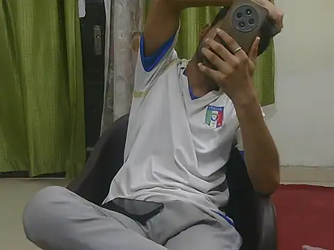 Stubborndesiboy webcam
