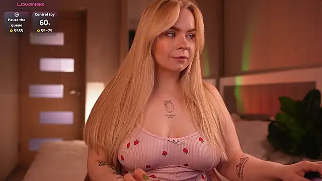 LisaLove3 webcam