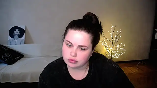 Emily_Mo webcam