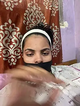 Sandhya_77 webcam