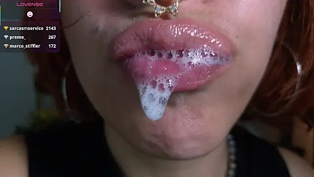 bri_von_dhara__ webcam