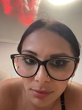 HiddendesireXO01 webcam