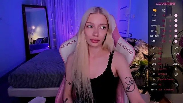 AnyaTaylor_ webcam