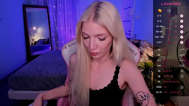 AnyaTaylor_ webcam