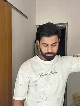 royalboy_03 - Royalboy_03's free webcam - UK Sex Cams