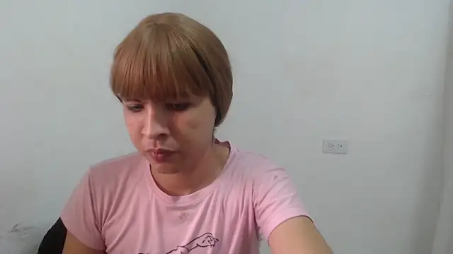 estefania224 webcam