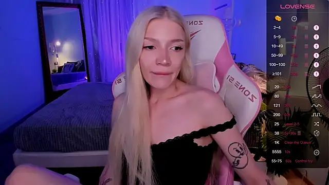 AnyaTaylor_ webcam