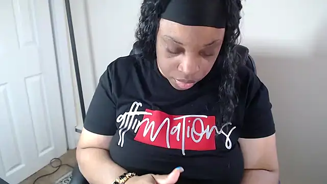 Sexymona1218 webcam