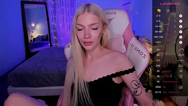 AnyaTaylor_ webcam