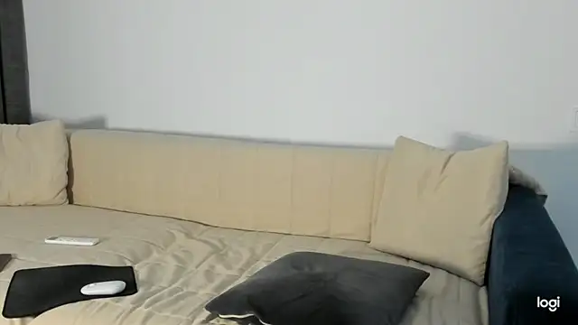 AmelinaLove webcam