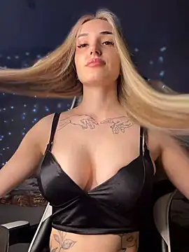 alicebedroom live sex cam
