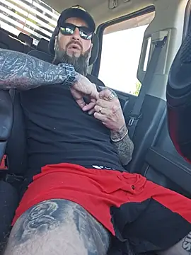 Beardedtattood webcam