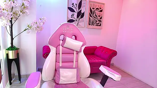 Naia_trendy