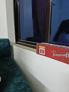 BongQueen9 webcam