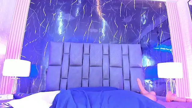 BustyGlow webcam