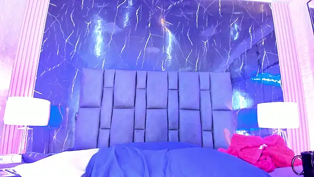 BustyGlow webcam