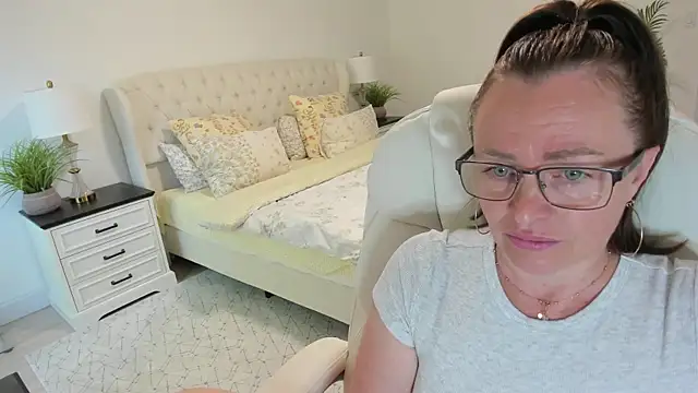 Vika73 webcam