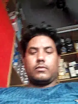 Roy___121 webcam