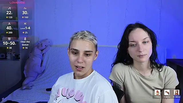 LuxuryLoverss webcam