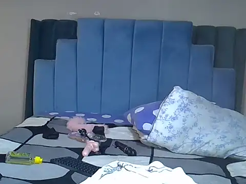 melanin_moon webcam